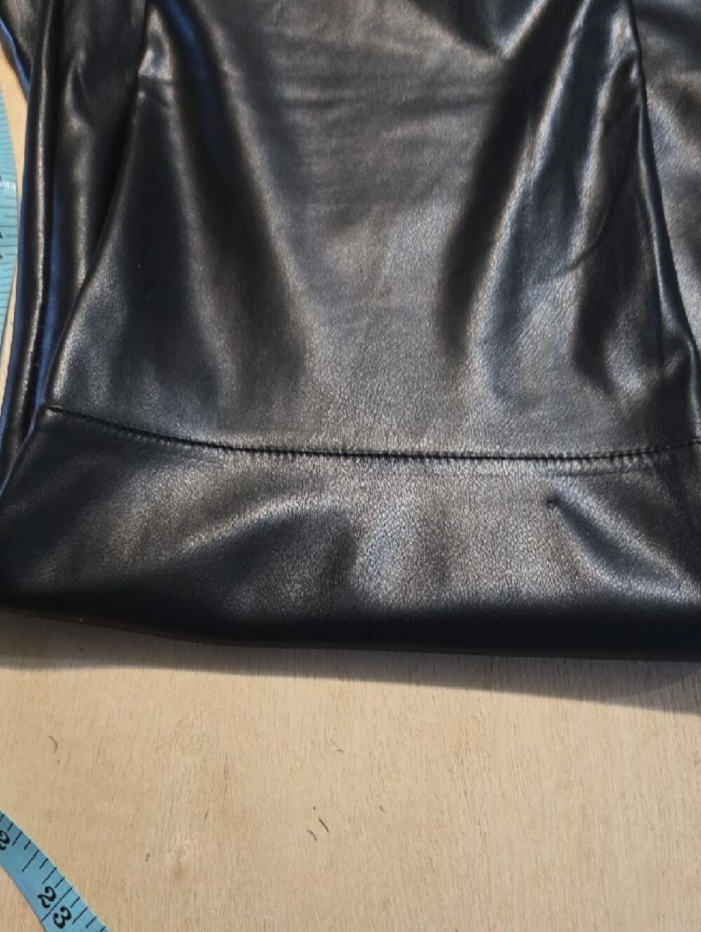 Fabletics Vegan Leather Pants Hight Waisted Lined Flexible Edgy Form Fitting - Picture 12 of 15